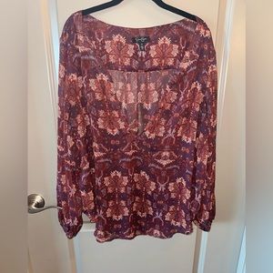 Sheer top. Missing ribbon